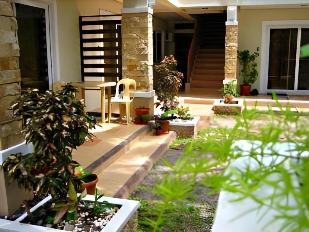 Ernest's Place Boracay Hotel 2*